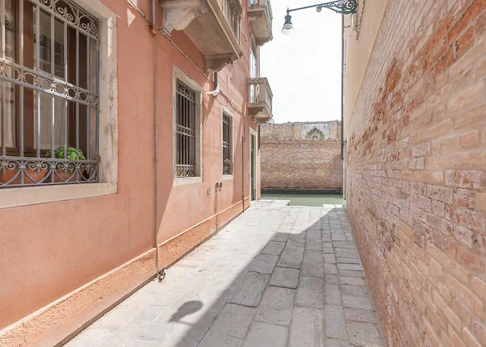 Casa Luna - 10 Min From Venice Train Station